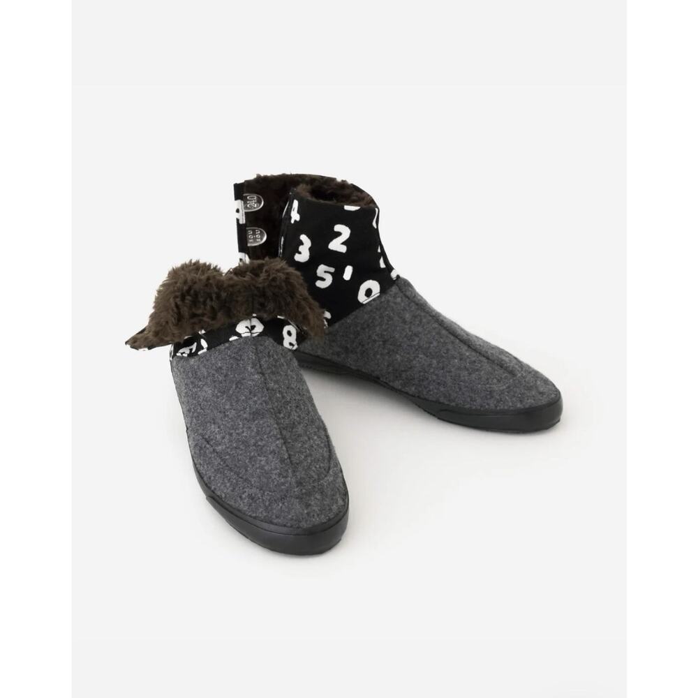 Sou Sou Round Toe Tabi Boa Cuff Shoes Gray Black Numbers Sz 25 / US 7.5 Booties